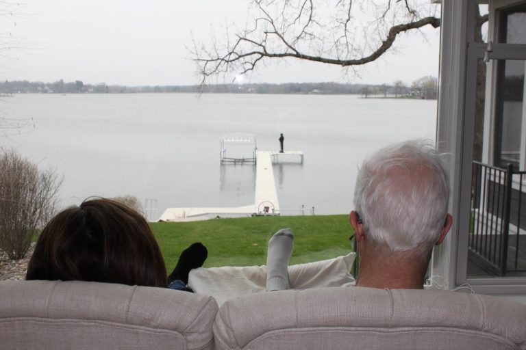 Lee Springer's dad left this world at 12:58 a.m on June 11, 2015. He shared three things his dad taught him during his difficult last weeks in the hospital. (Lee Springer/Medium)