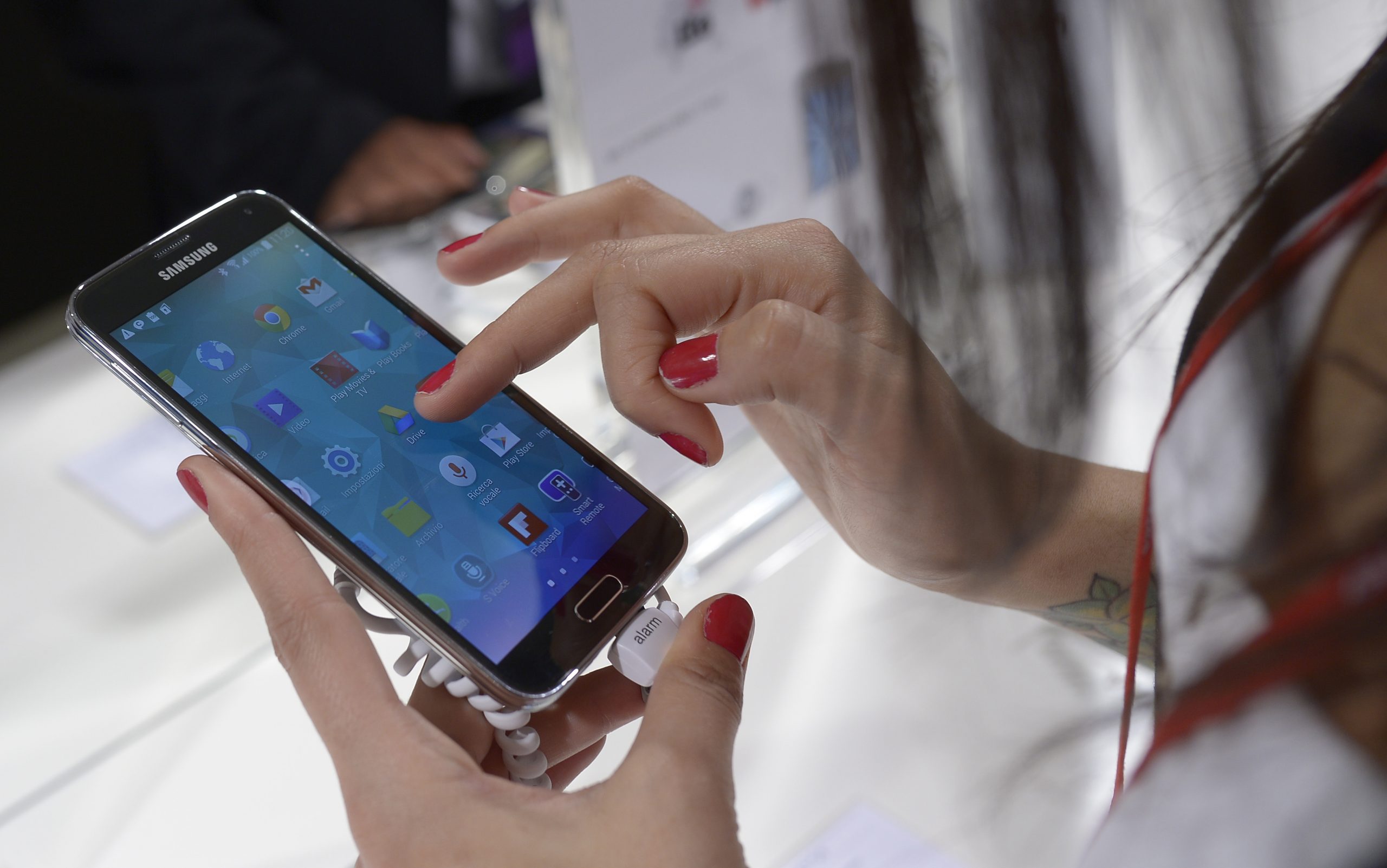 Review: S5 features useful, less about gimmicks