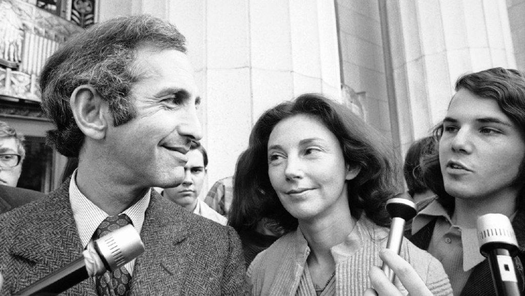 Daniel Ellsberg dead: Pentagon Papers leaker dies at 92