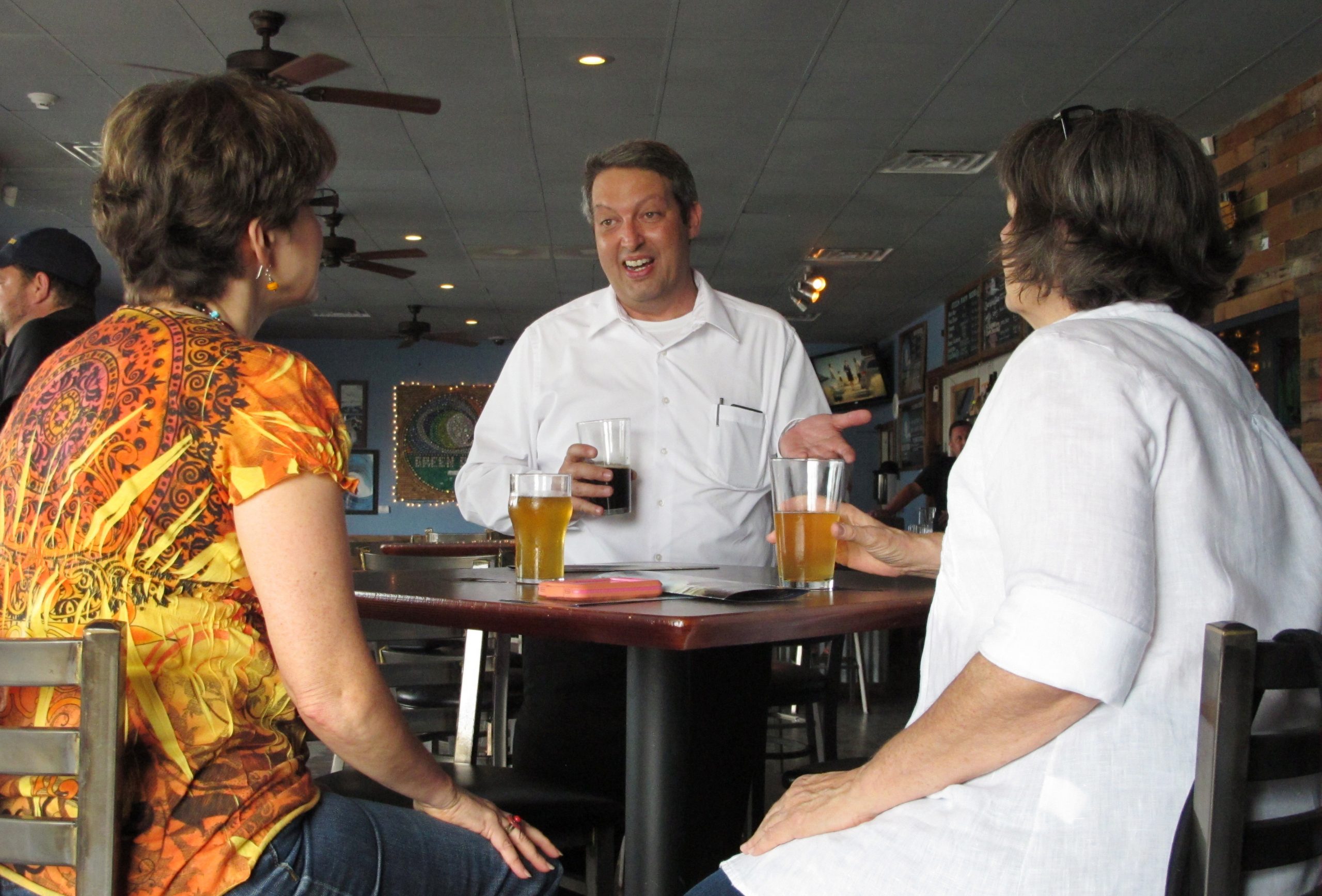 Libertarian an alternative in governor’s race