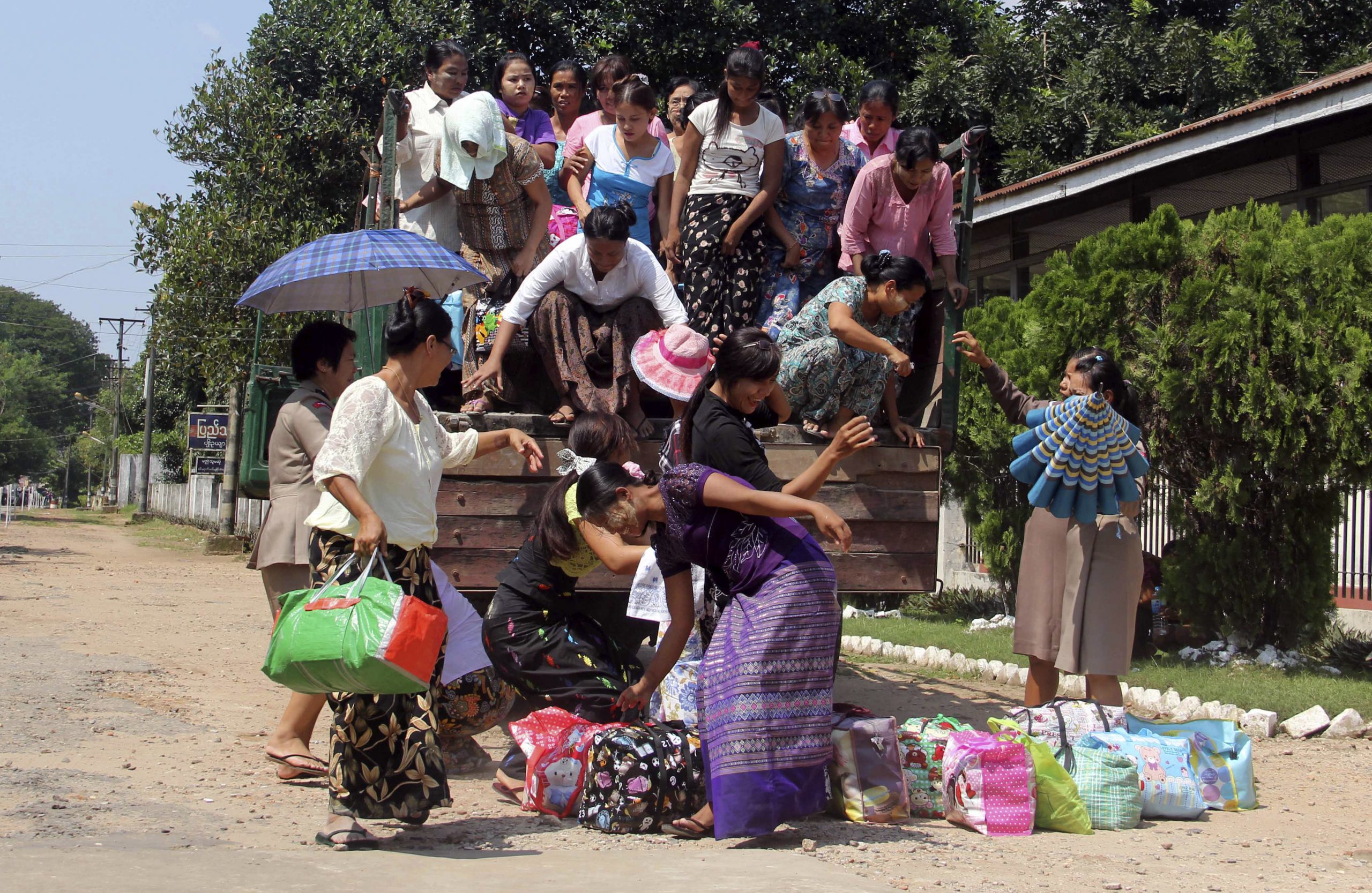 Myanmar freeing 3,073 prisoners in new amnesty
