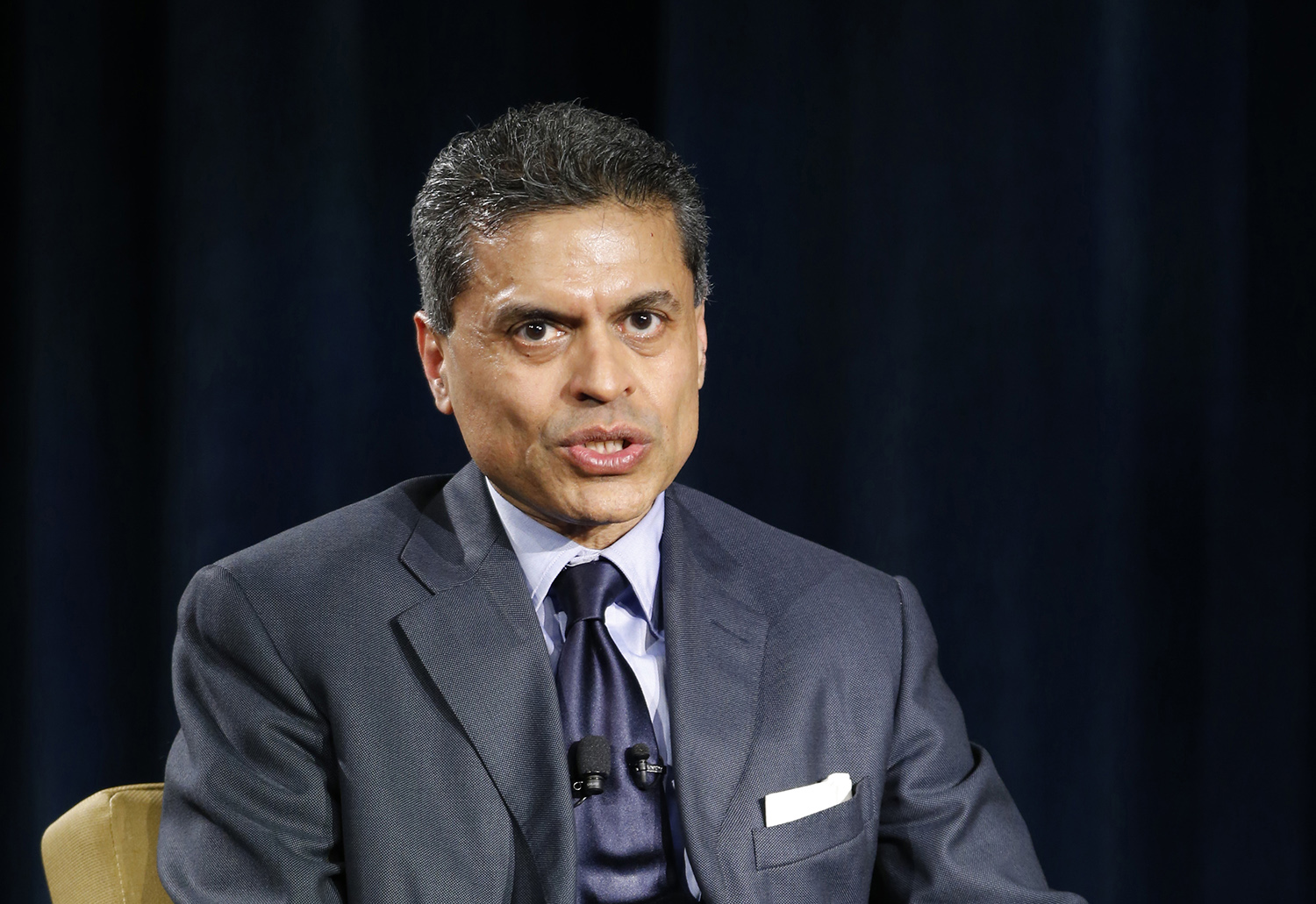 TV host Zakaria questions ex-POW McCain’s ‘honor’
