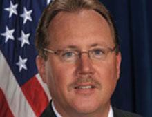 Ex-ICE intelligence chief pleads to embezzling from agency