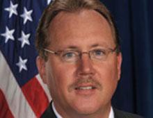 Ex-ICE intelligence chief pleads to embezzling from agency
