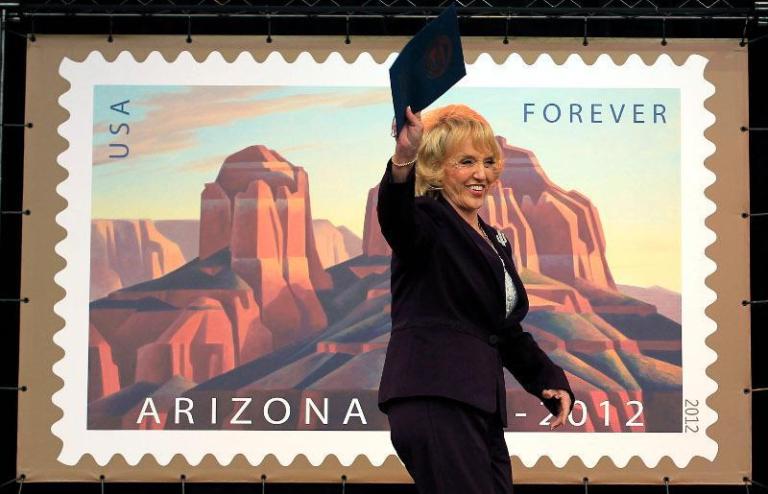 Brewer, GOP establishment endorse Romney in Arizona