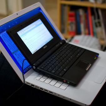 Hillary’s Top Two Aides Used Personal Email at State Department