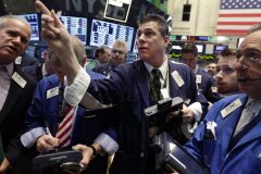 Stock market sinks as tech sector slumps