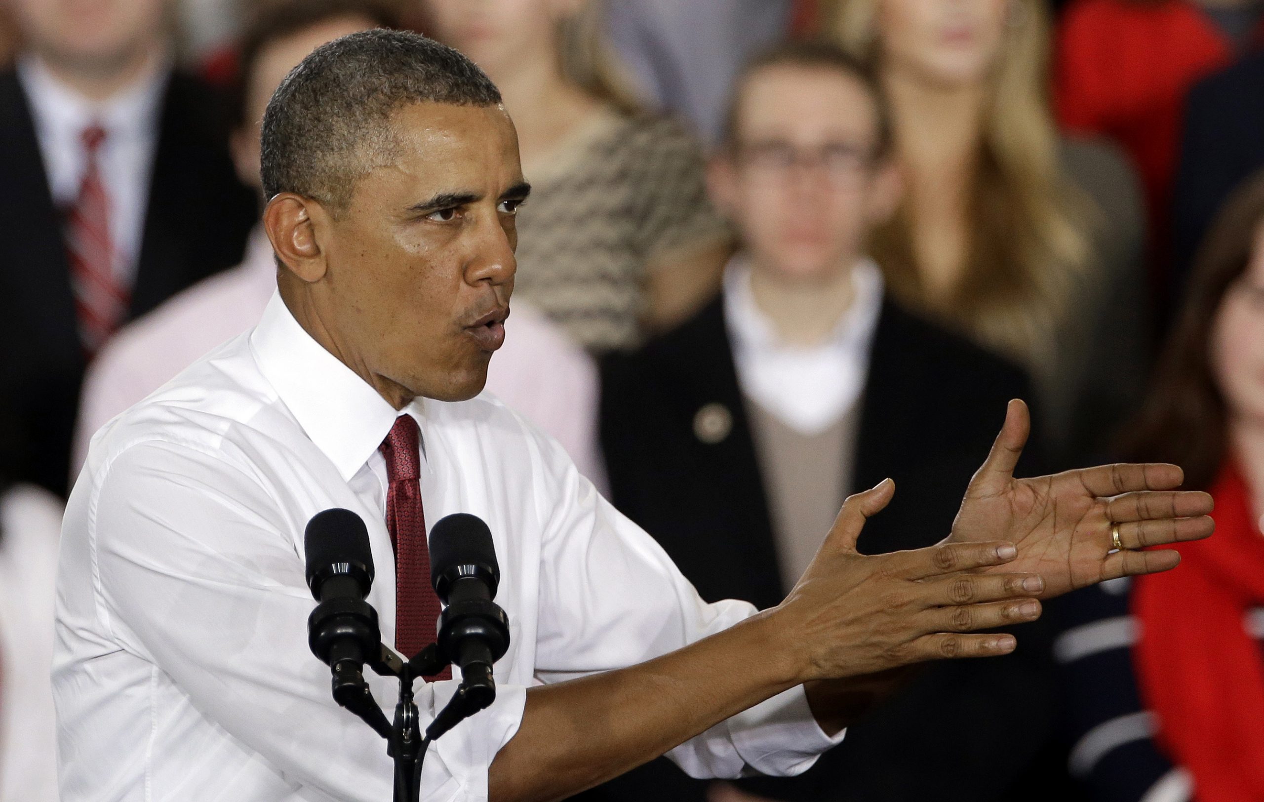 Obama urges action on expanding college access