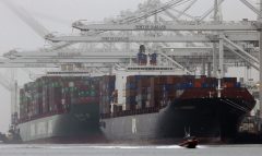 GDP growth slows to 2.9% in fourth quarter