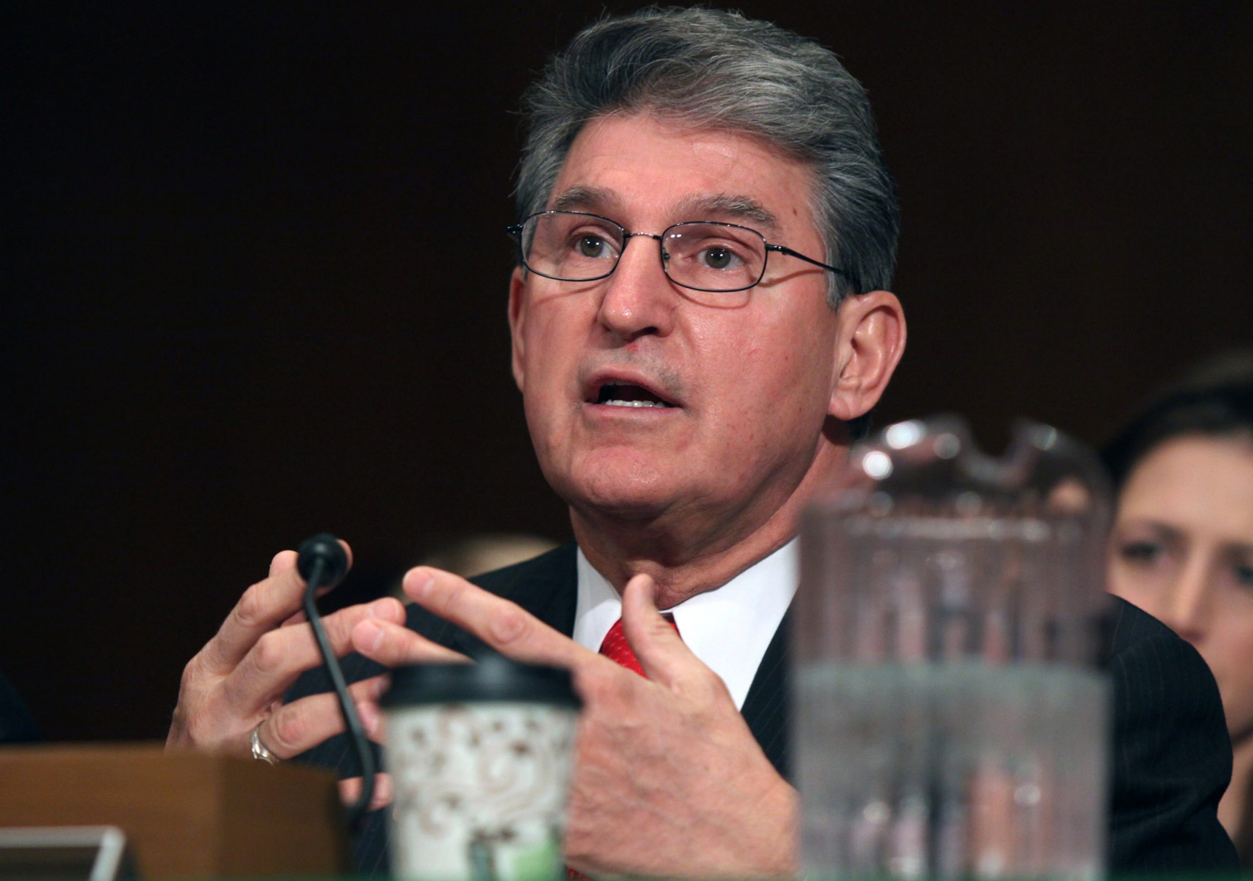 Manchin will vote no on funding bill that authorizes arming Syrians