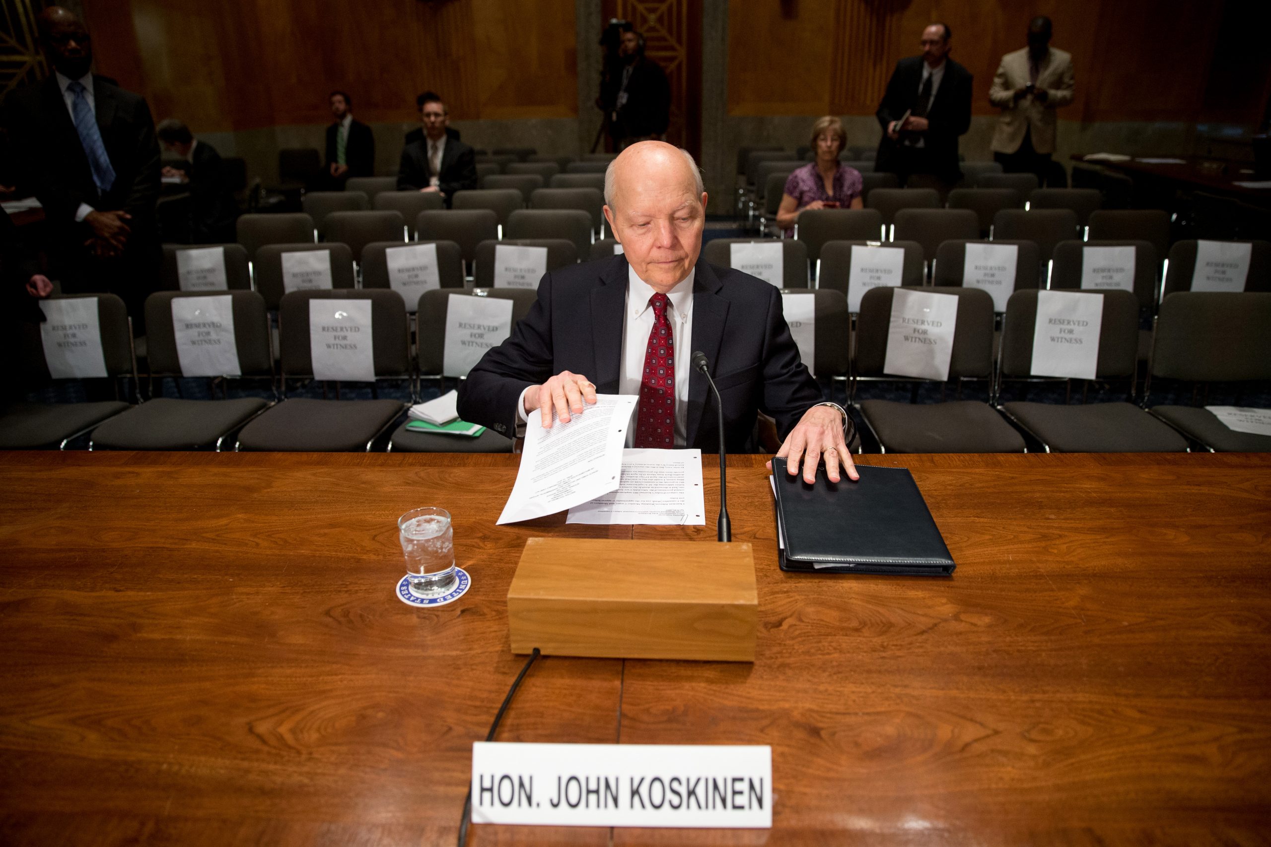 Senate panel to grill IRS over data breach