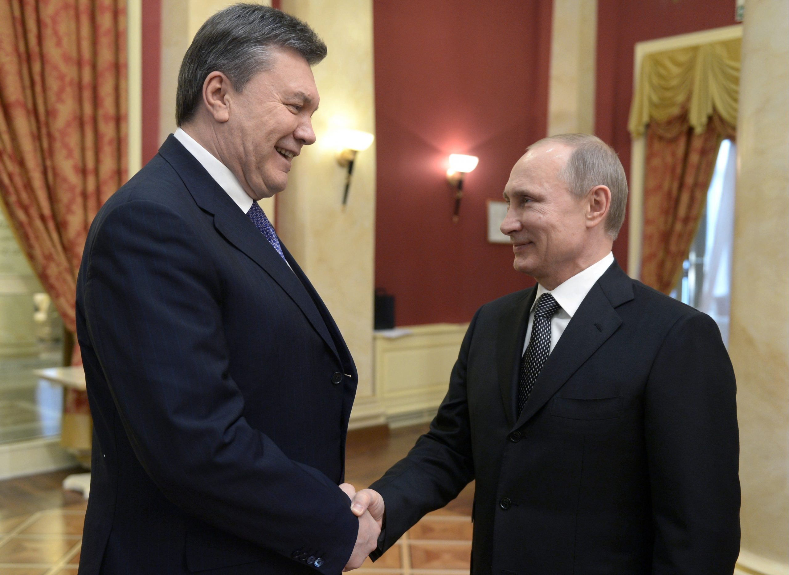 Ukraine’s turmoil brings tough challenge to Putin