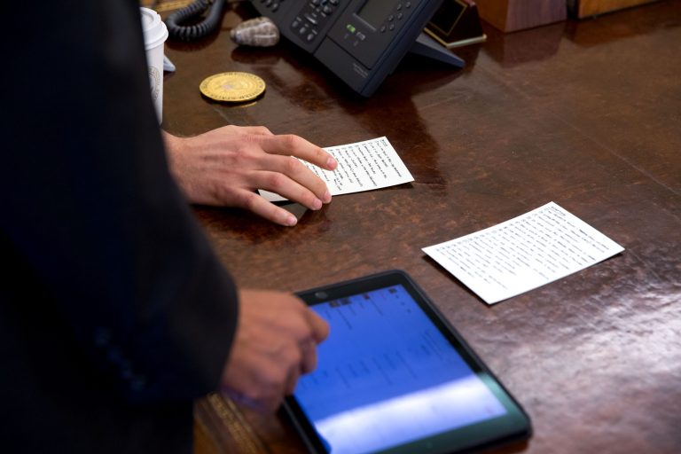 President Obama discusses his summer playlists with Jason Goldman, Chief Digital Officer, in the Oval Office, Aug. 7, 2015. (Official White House Photo by Pete Souza)