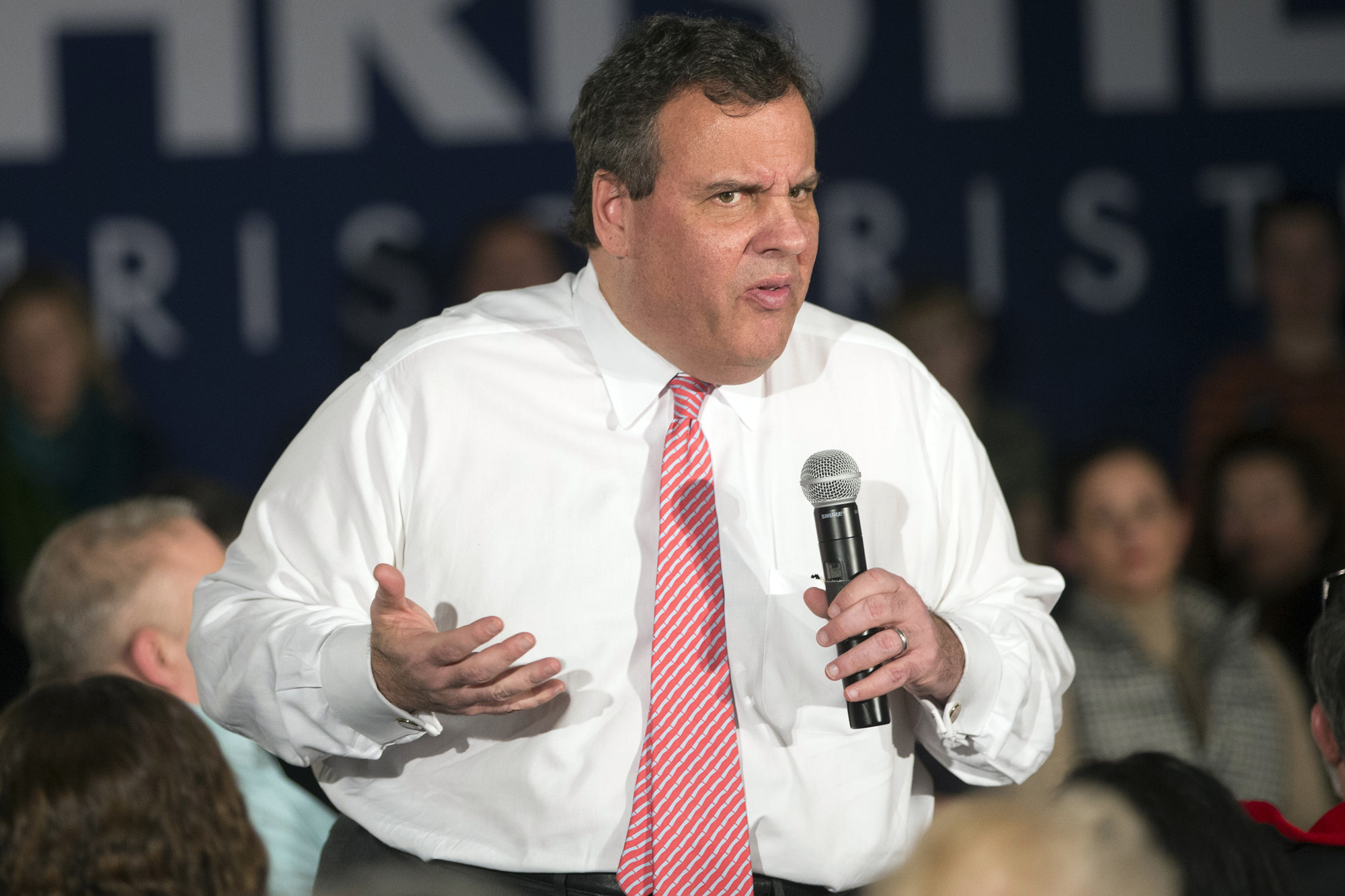 Christie references ‘Sopranos’ star as he opens fire on 3 rivals