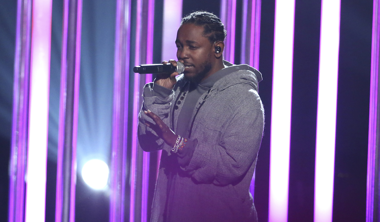 Kendrick Lamar takes shots at Fox News in new album