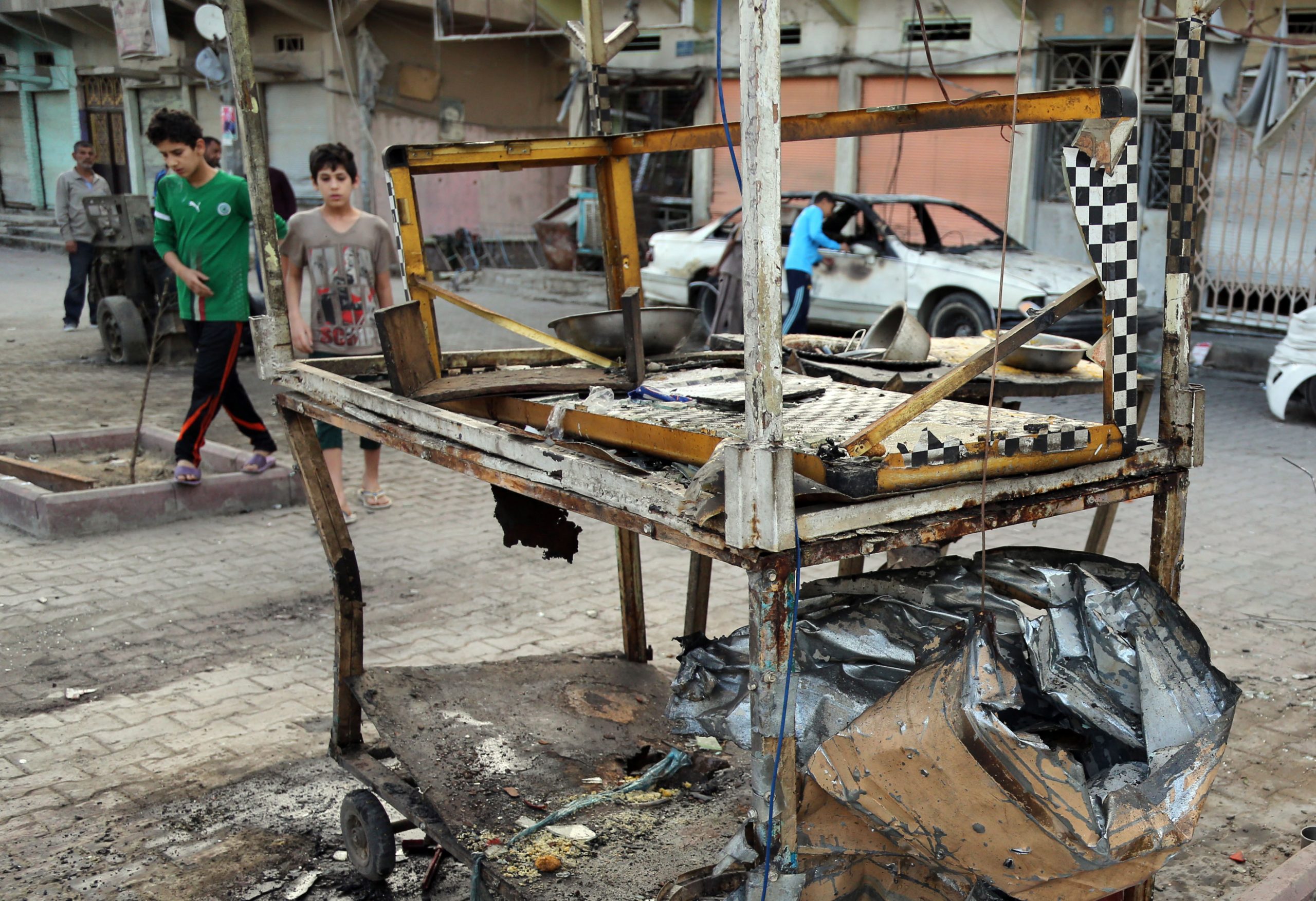 Militants attack balloting center in Iraq, kill 10