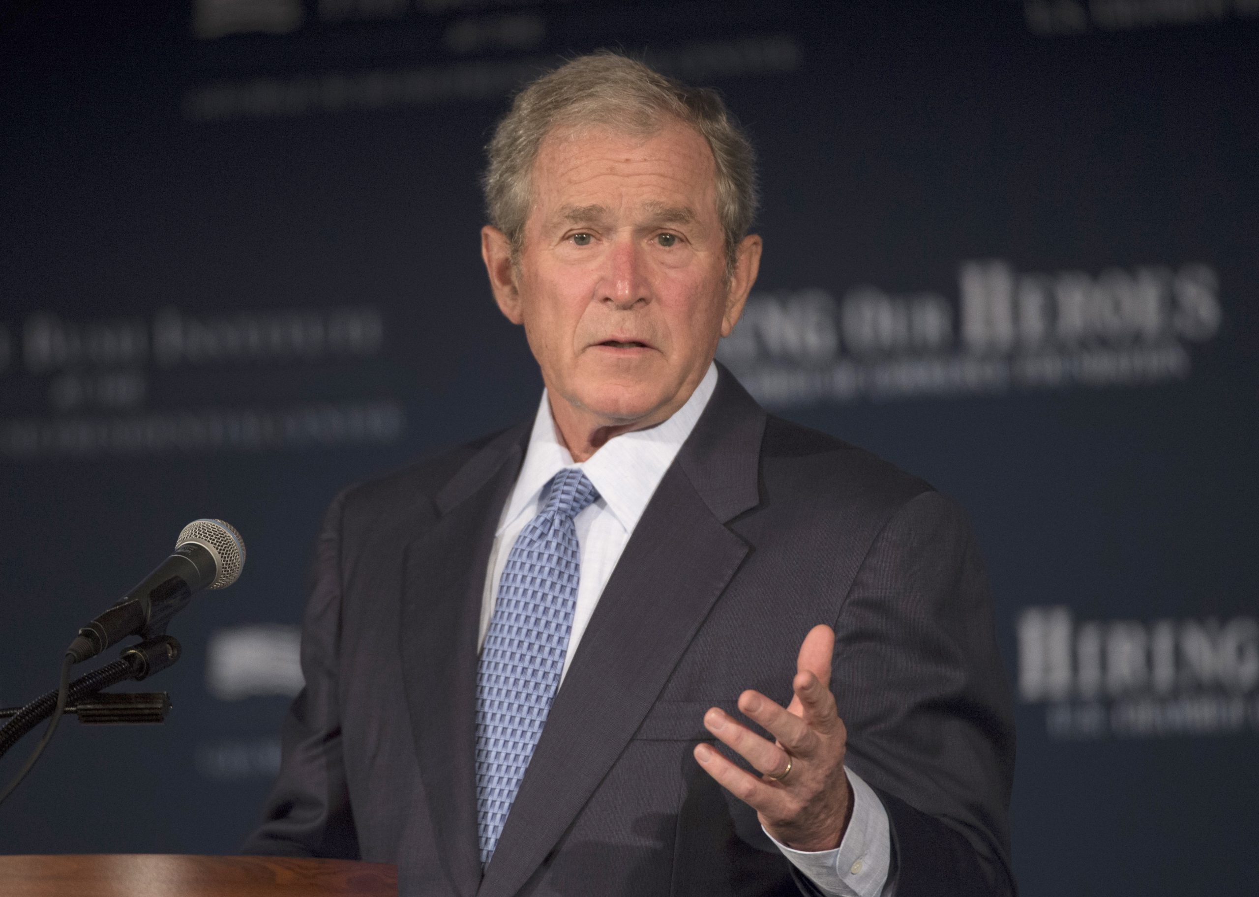 Bush announces plan to help veterans find jobs