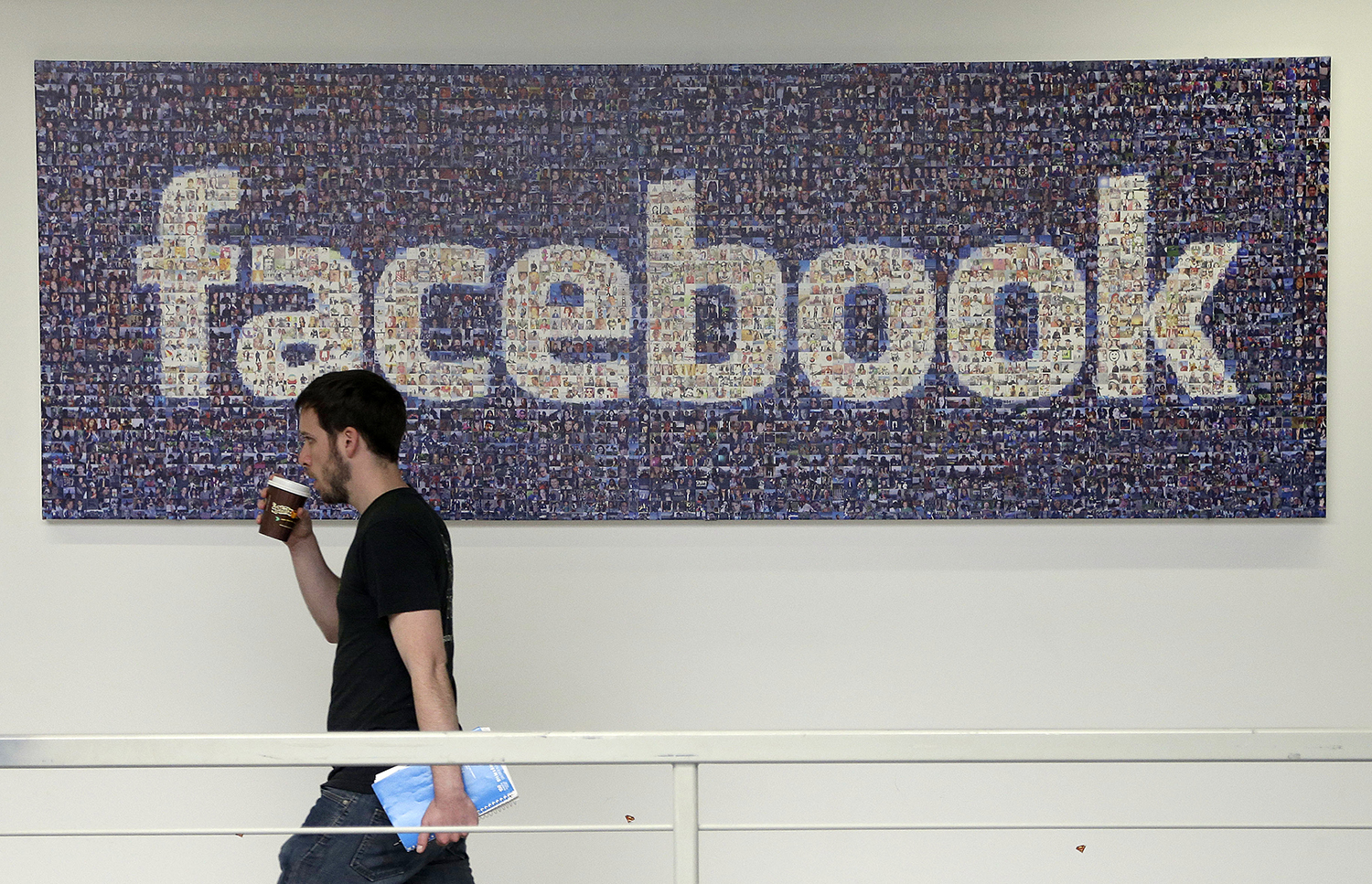 Facebook rejects charge it buries conservative news
