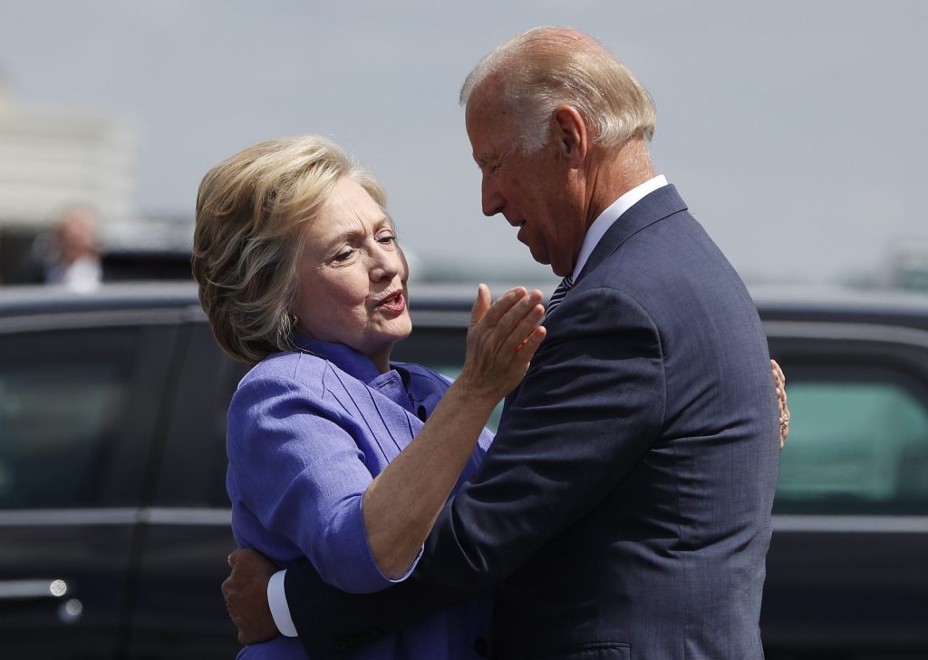 Mook spooked: Clinton fundraising falling short, ‘should be crushing’ it