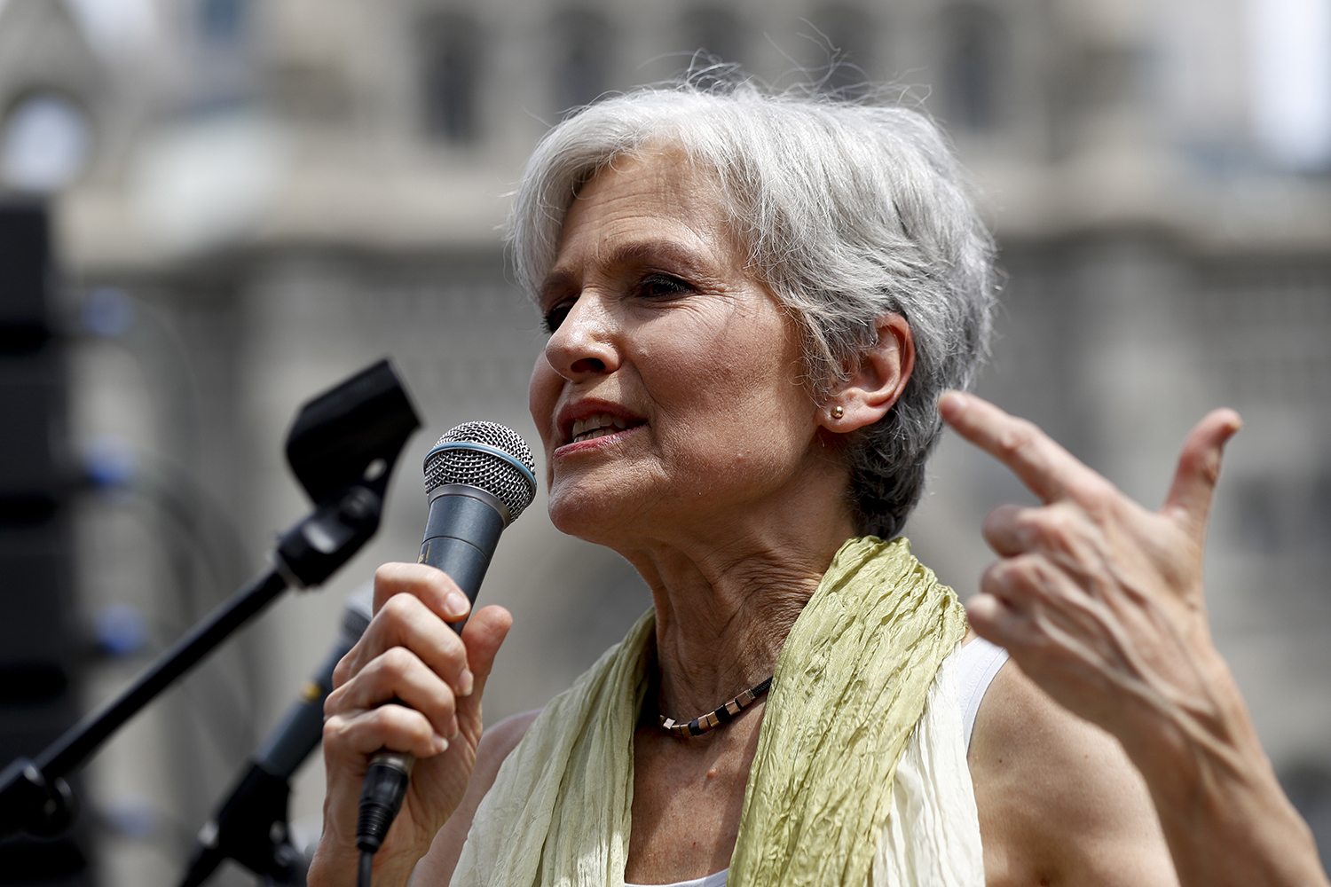 Green Party says email revelations make Clinton unfit