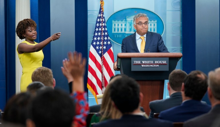 White House to ration dwindling COVID-19 funds to prioritize vaccine purchases