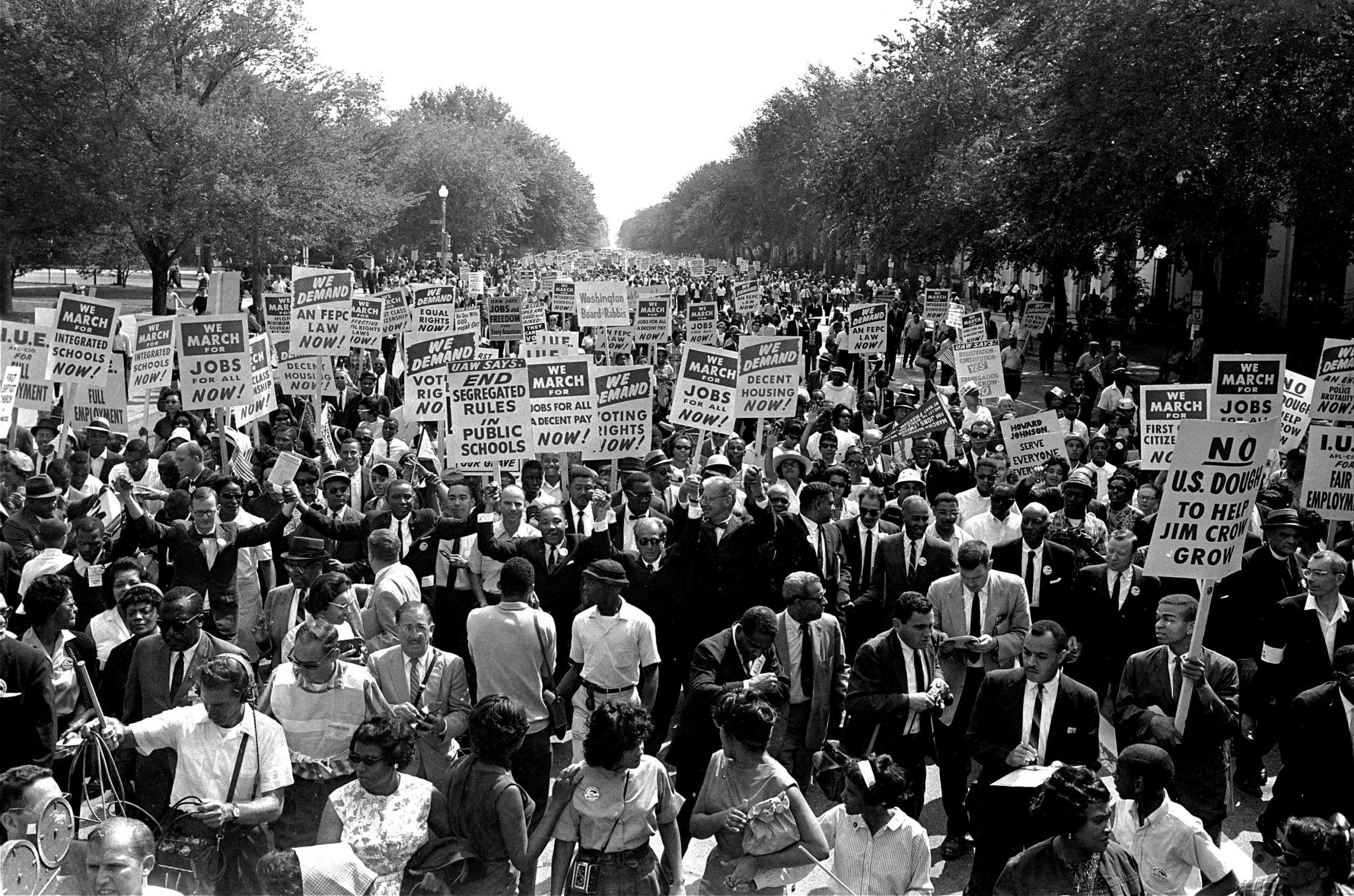 AFL-CIO that ignored King march in 1963, now opens doors to NAACP