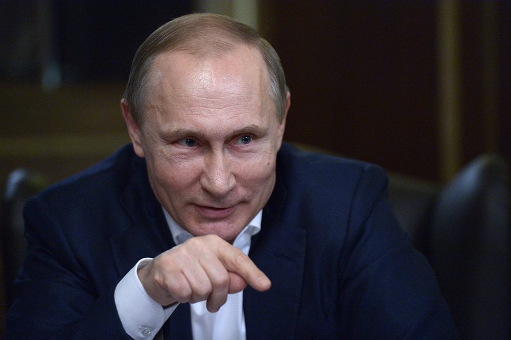 Obama urges Putin to back off in Ukraine