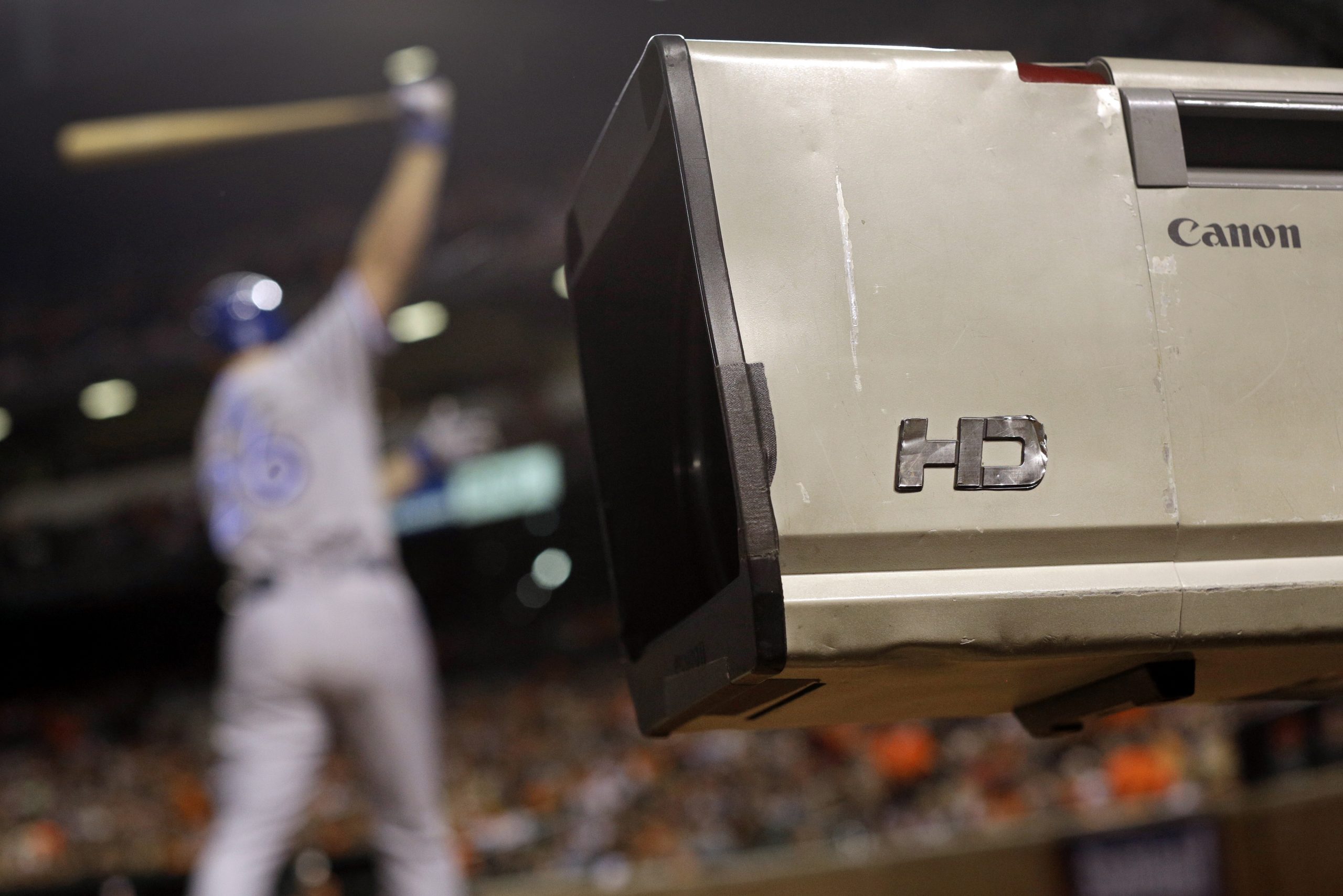 Review: Video blackouts impede baseball online