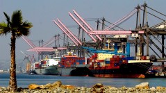 Supply chain snarls threaten holiday shopping