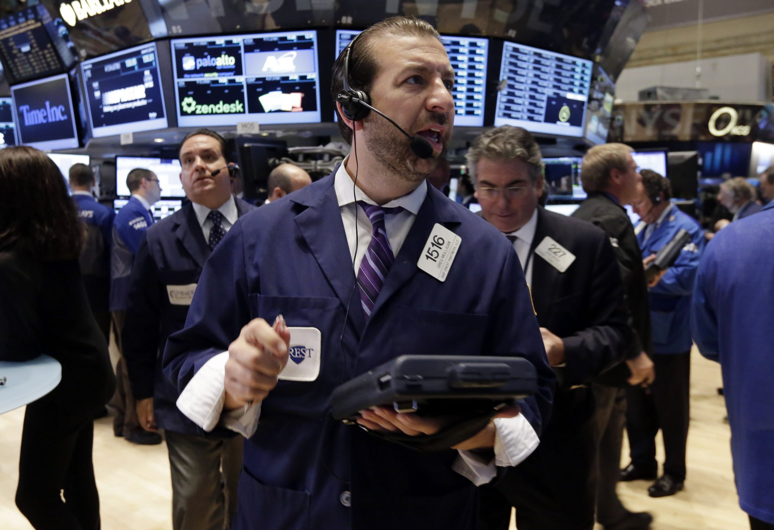 Stock market ekes out another record high