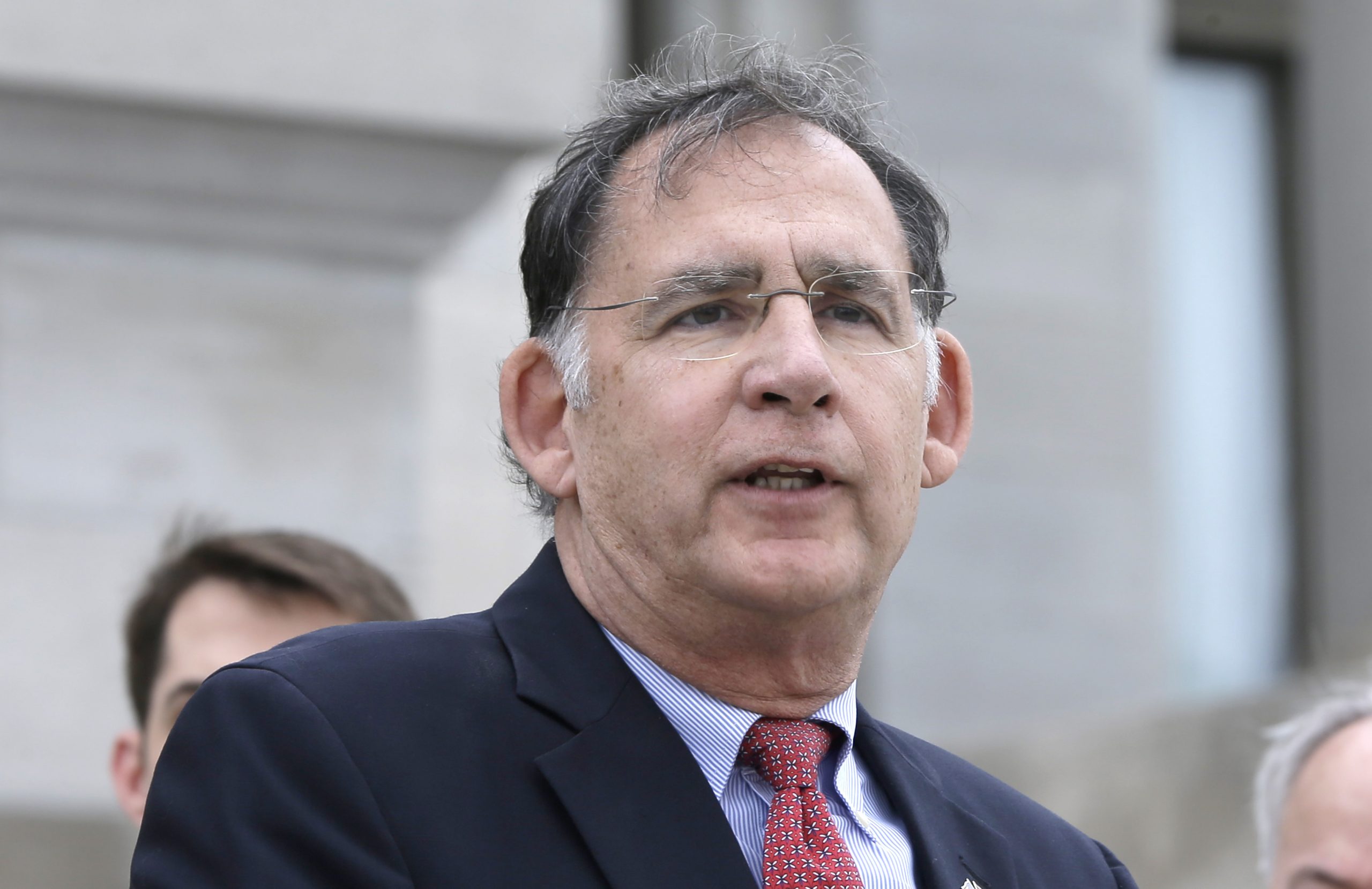 GOP senator slams Democrats for holding up defense spending
