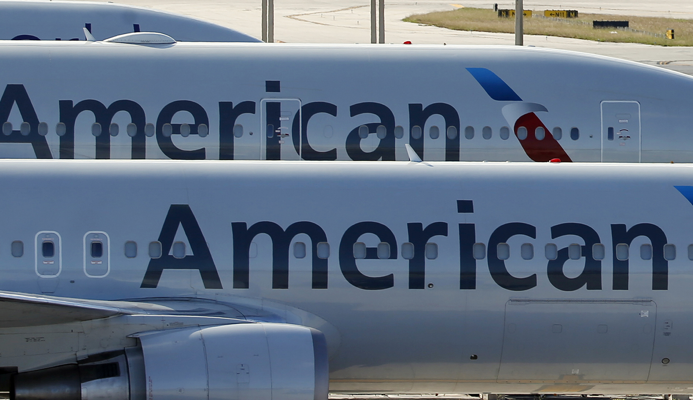 Thousands of American Airlines flights lose pilots for holidays thanks to computer glitch