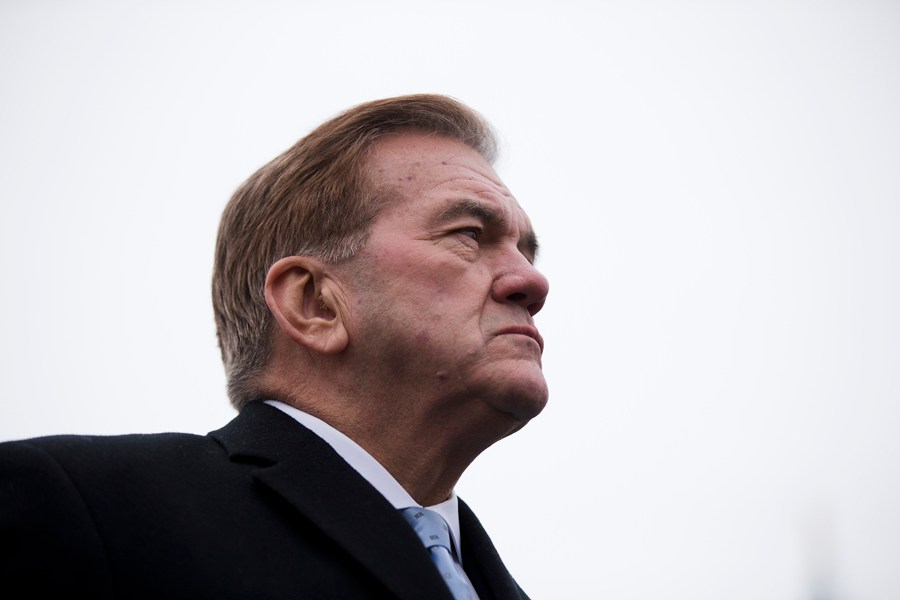Former Bush supporter Tom Ridge backs John Kasich