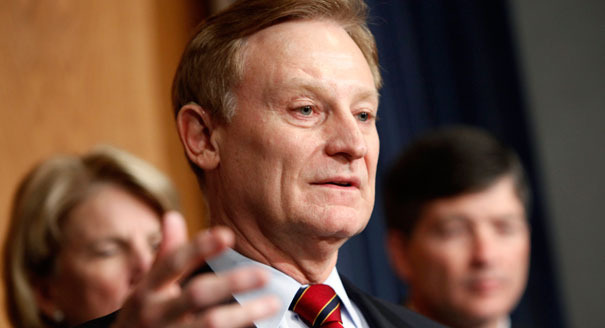 House Financial Services Committee Chairman Spencer Bachus, R-AL, supports calls for disclosure of all documents concerning the possible involvement of federal officials in decisions about the pension funds of Delphi retirees and employees. (AP Photo)