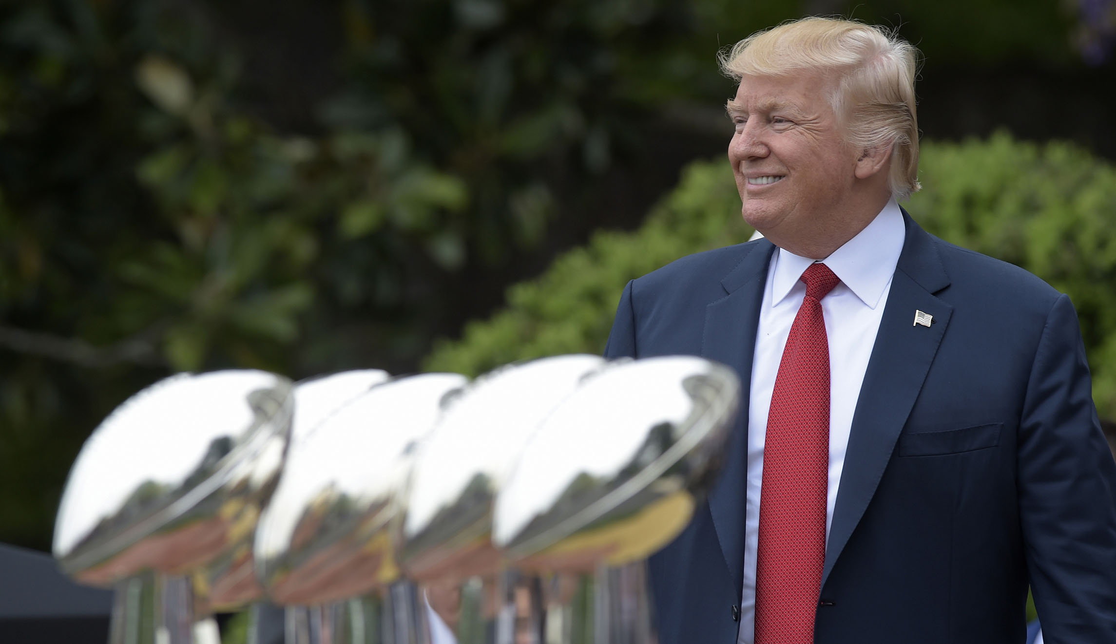 Trump gets Super Bowl ring from Patriots owner Robert Kraft