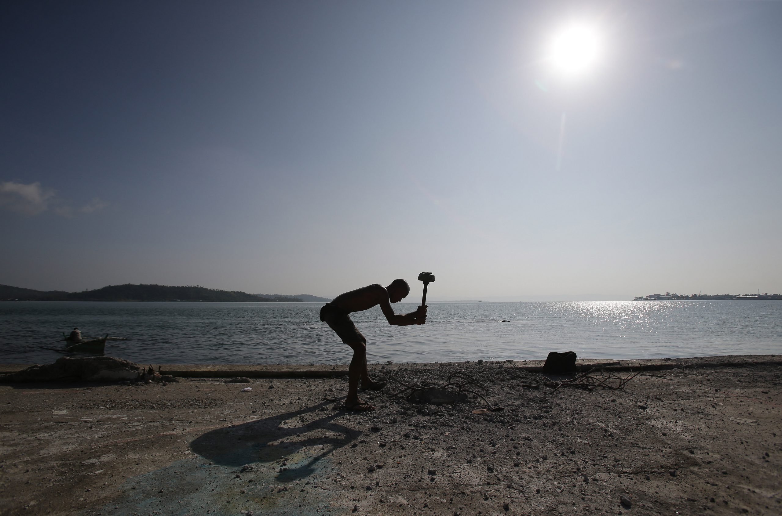 Image of Asia: Working on the Tacloban waterfront