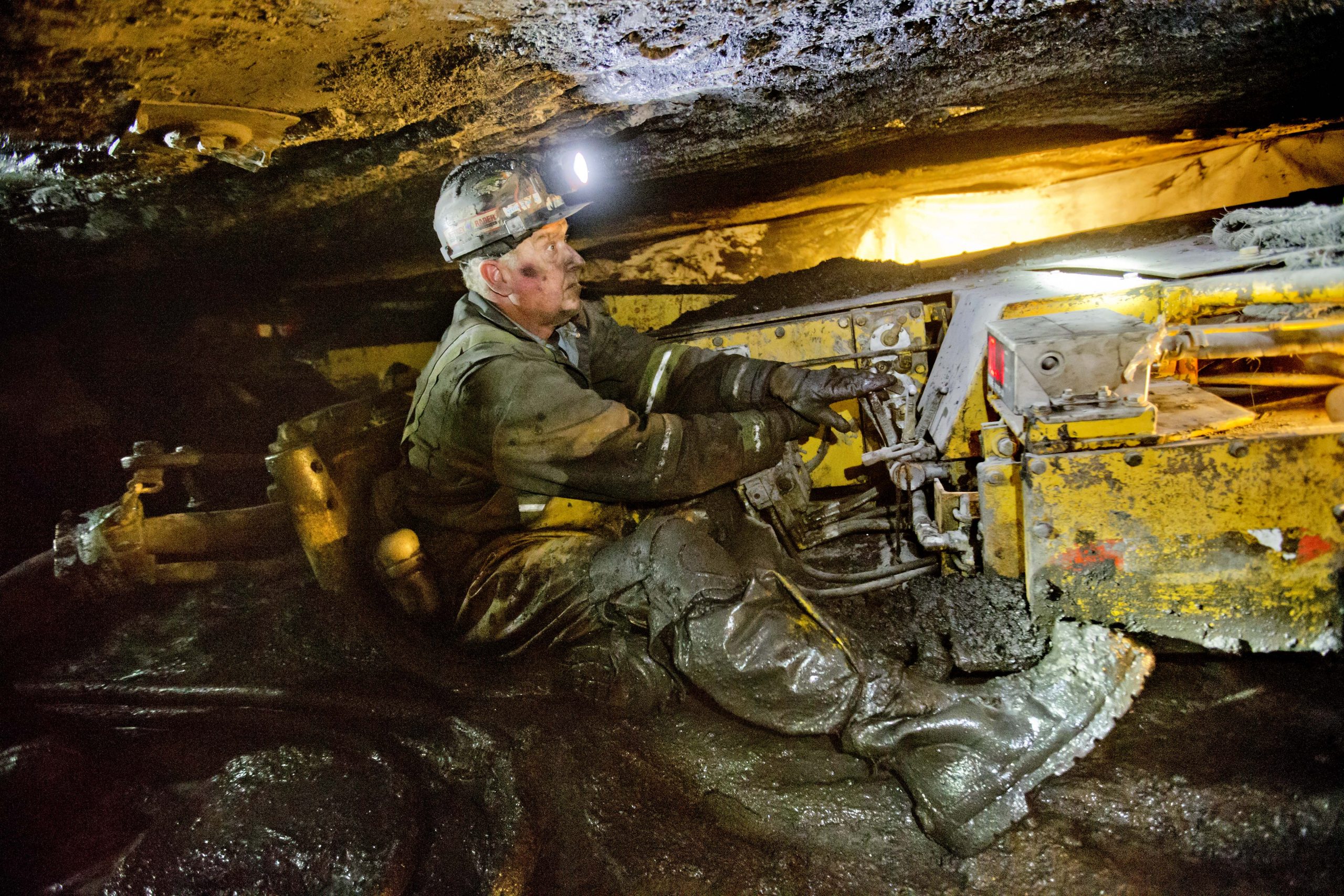 Critics see hypocrisy in Obama’s coal-country bailout