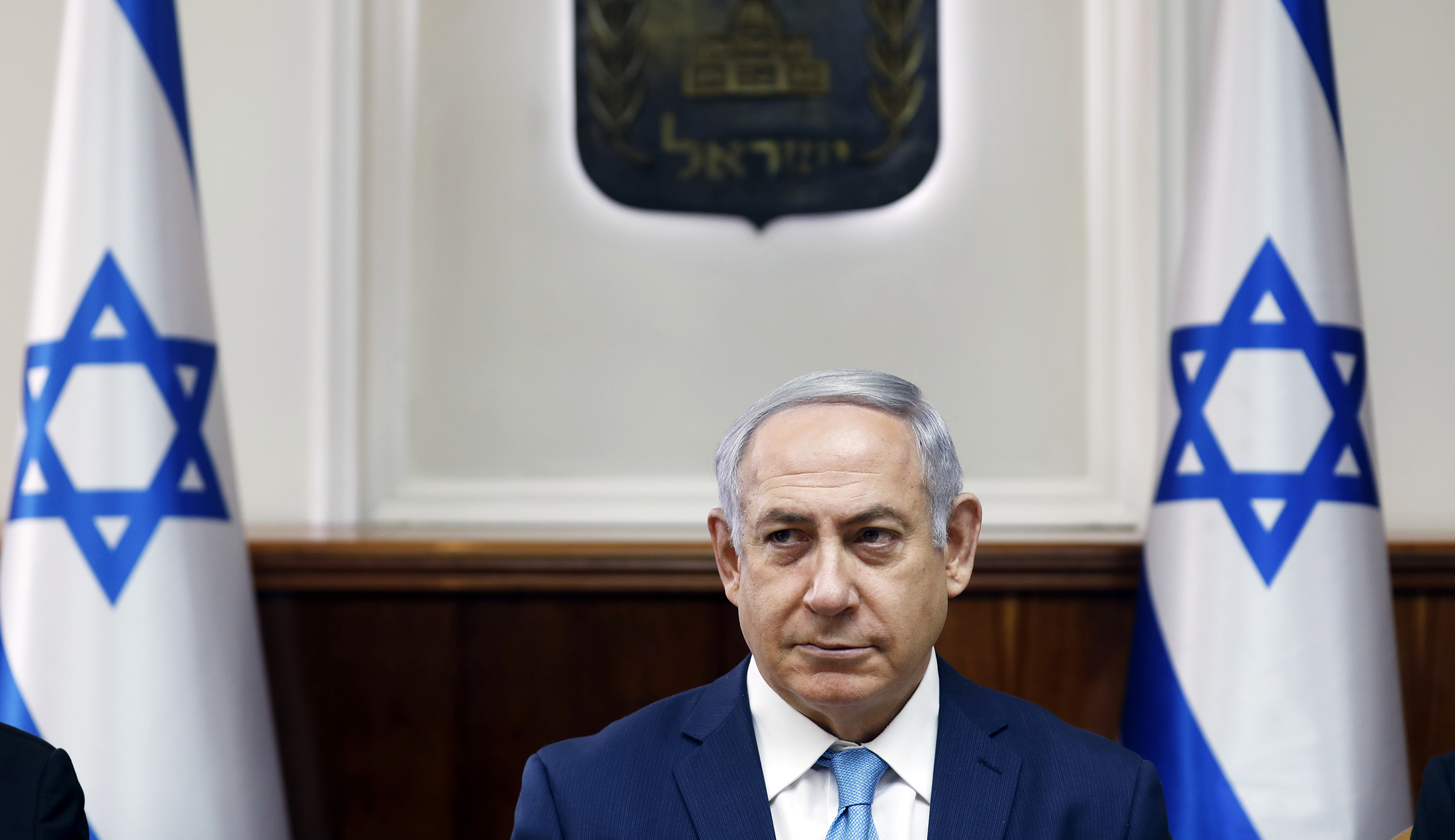 Benjamin Netanyahu dismisses calls to resign over corruption claims