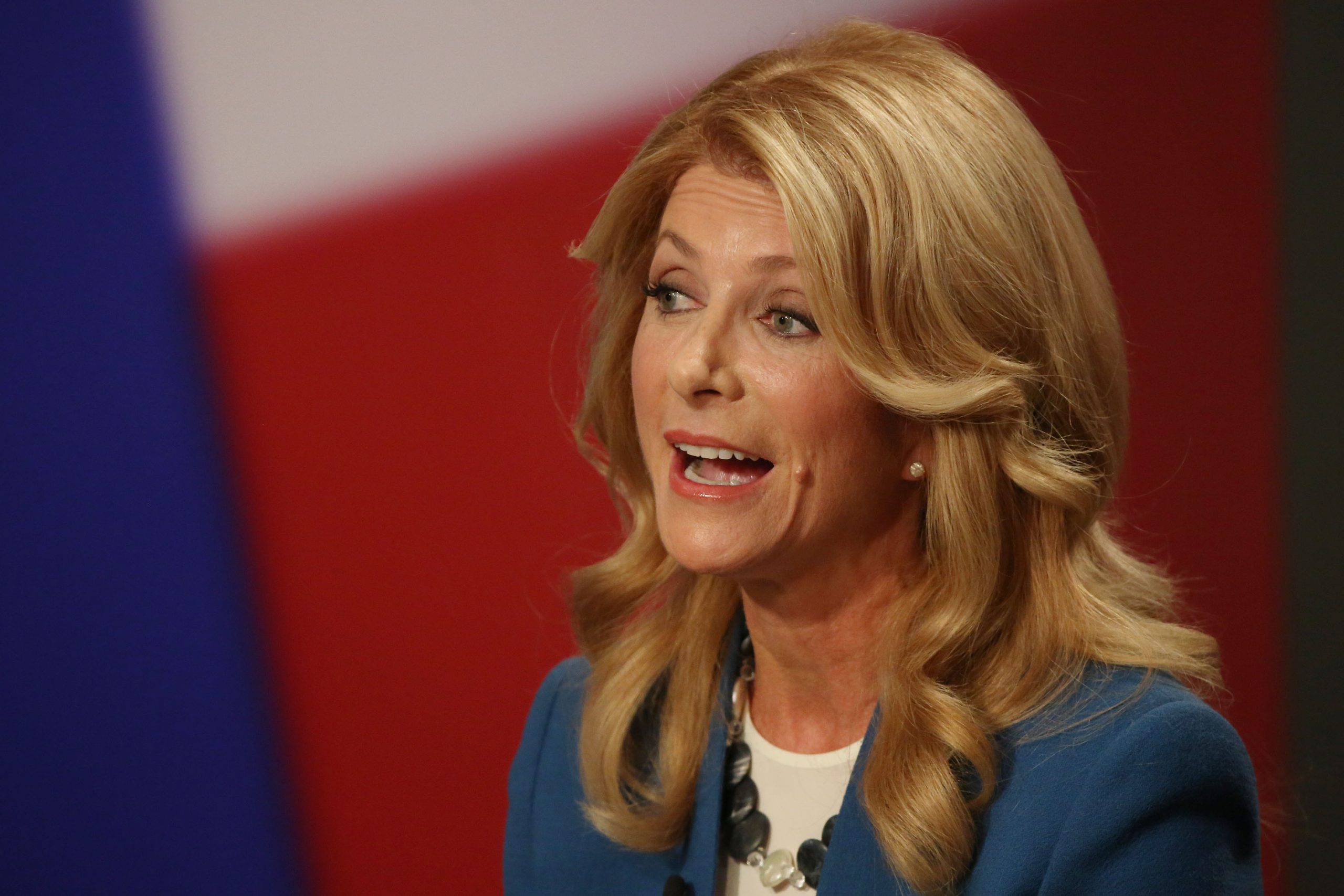 Ouch: Wendy Davis is losing women by double digits