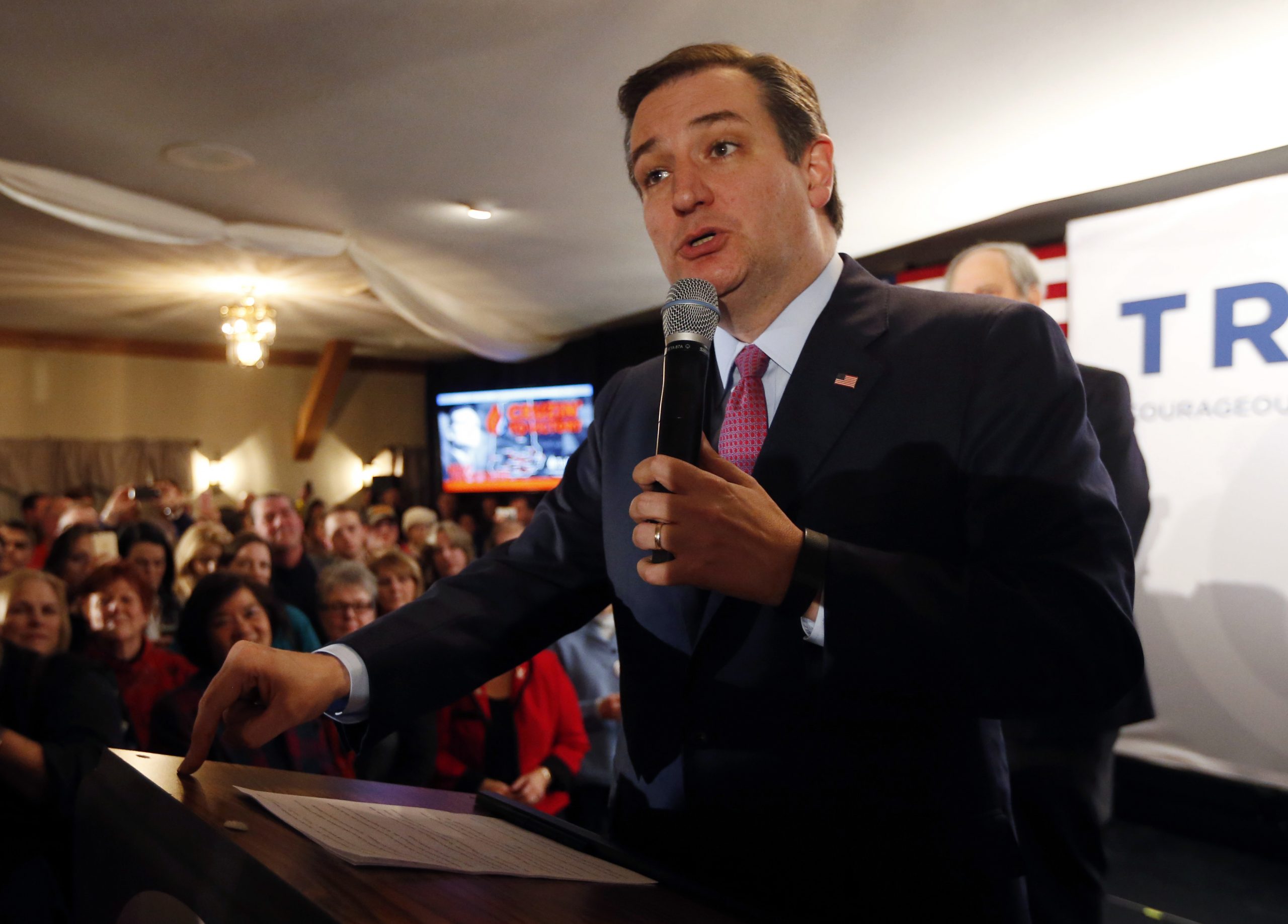 Cruz: Seniors hurt by Trump’s ‘socialized medicine’