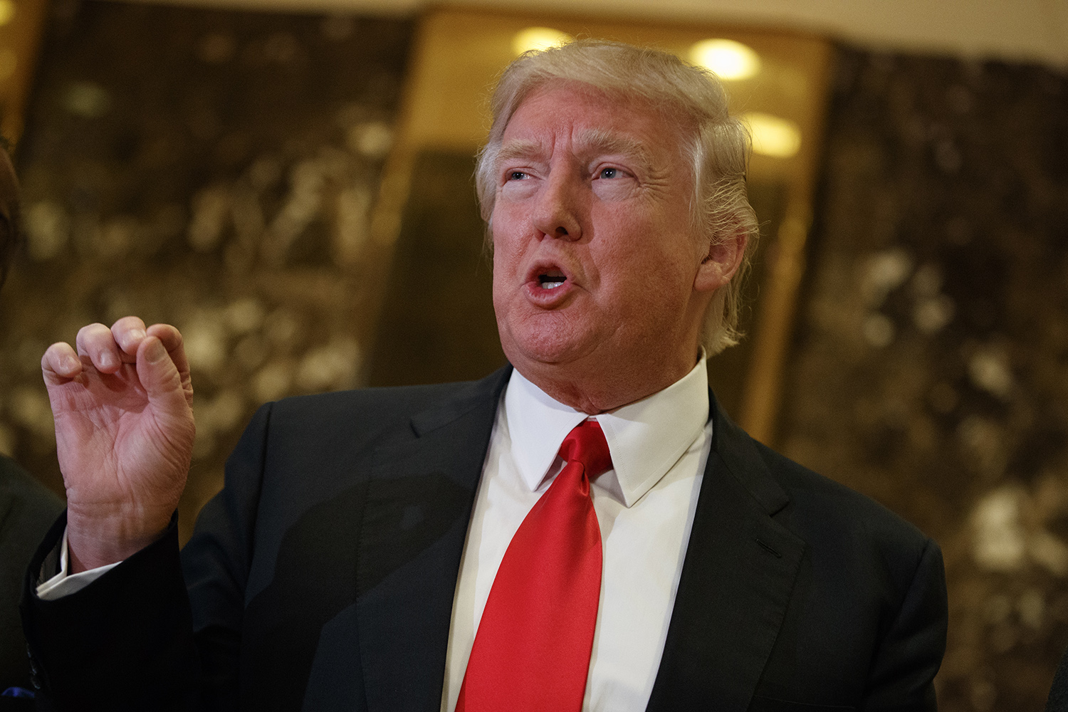 Trump falsely claims New York Times apologized to its readers