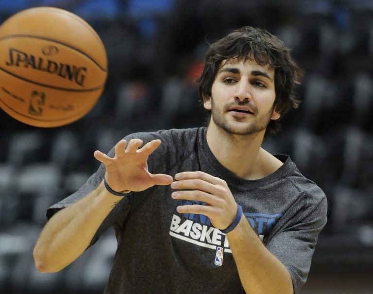   Minnesota Timberwolves' Ricky Rubio, of Spain, works out before an NBA basketball game against the Milwaukee Bucks, Friday, Nov. 30, 2012, in Minneapolis. Rubio, who suffered a torn ACL in a March 9 game, has been cleared to practice. (AP Photo/Jim Mone)  