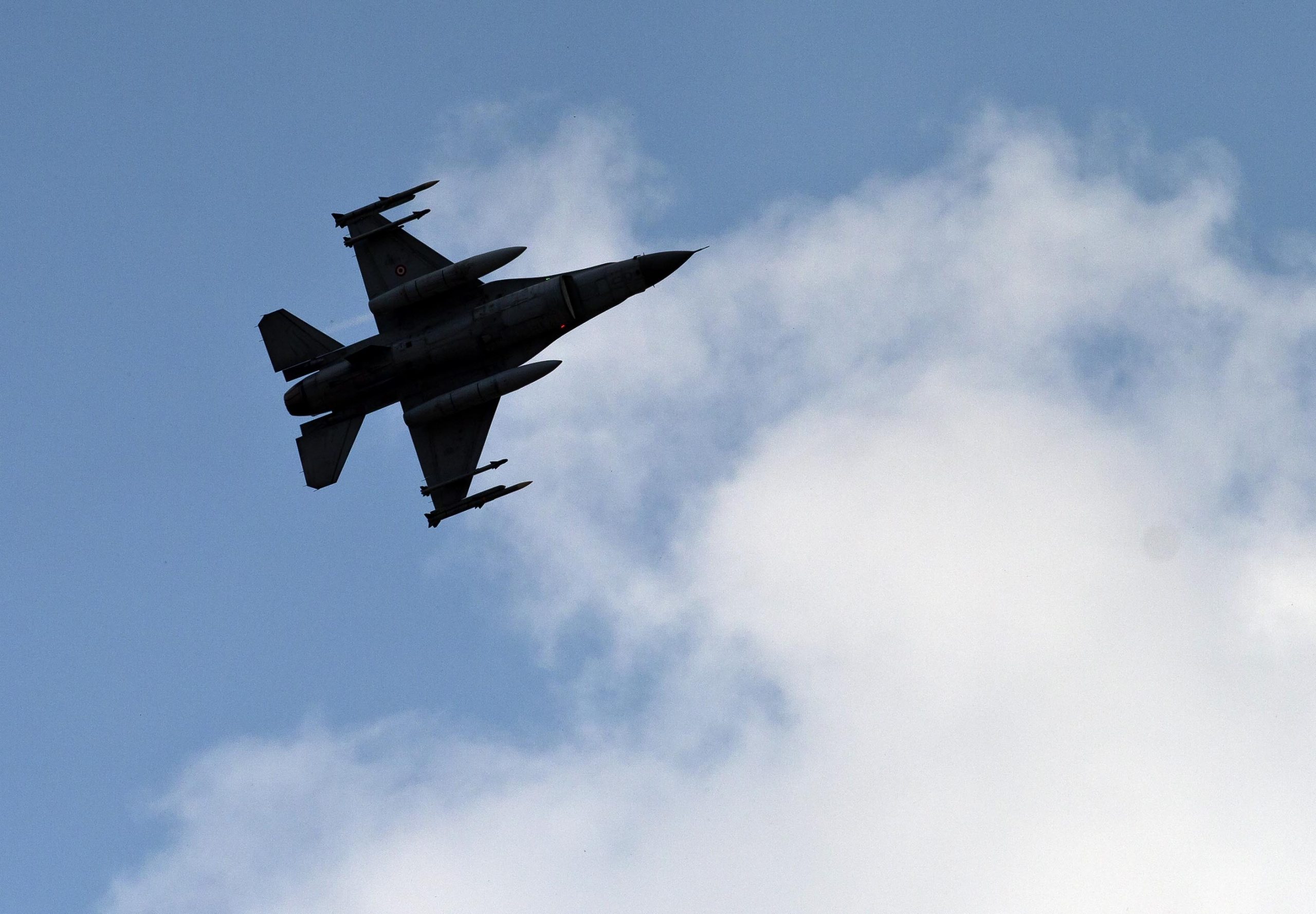 Turkish jet downs Syrian warplane near border