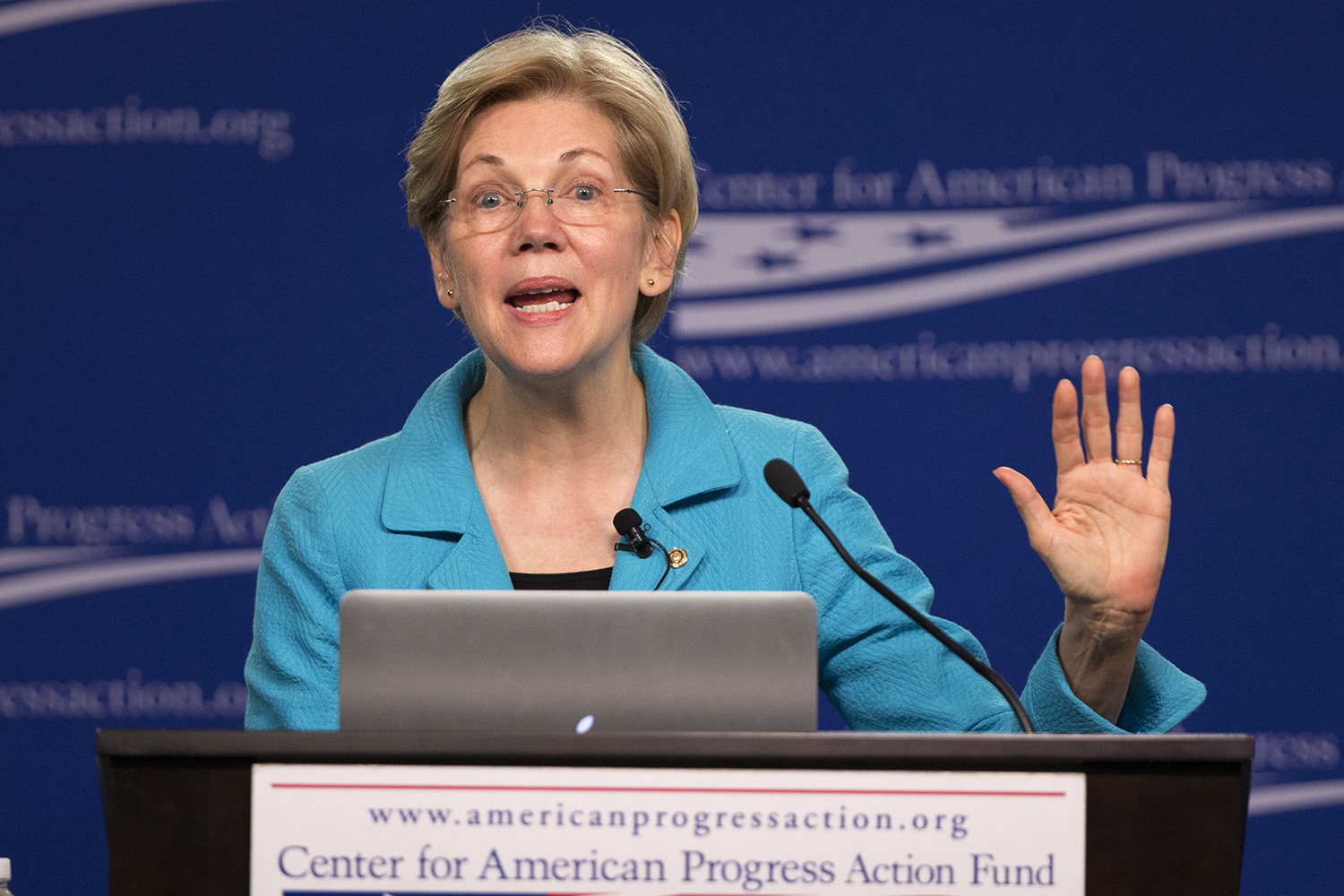 Trump taunts Warren, says Clinton should pick her for VP