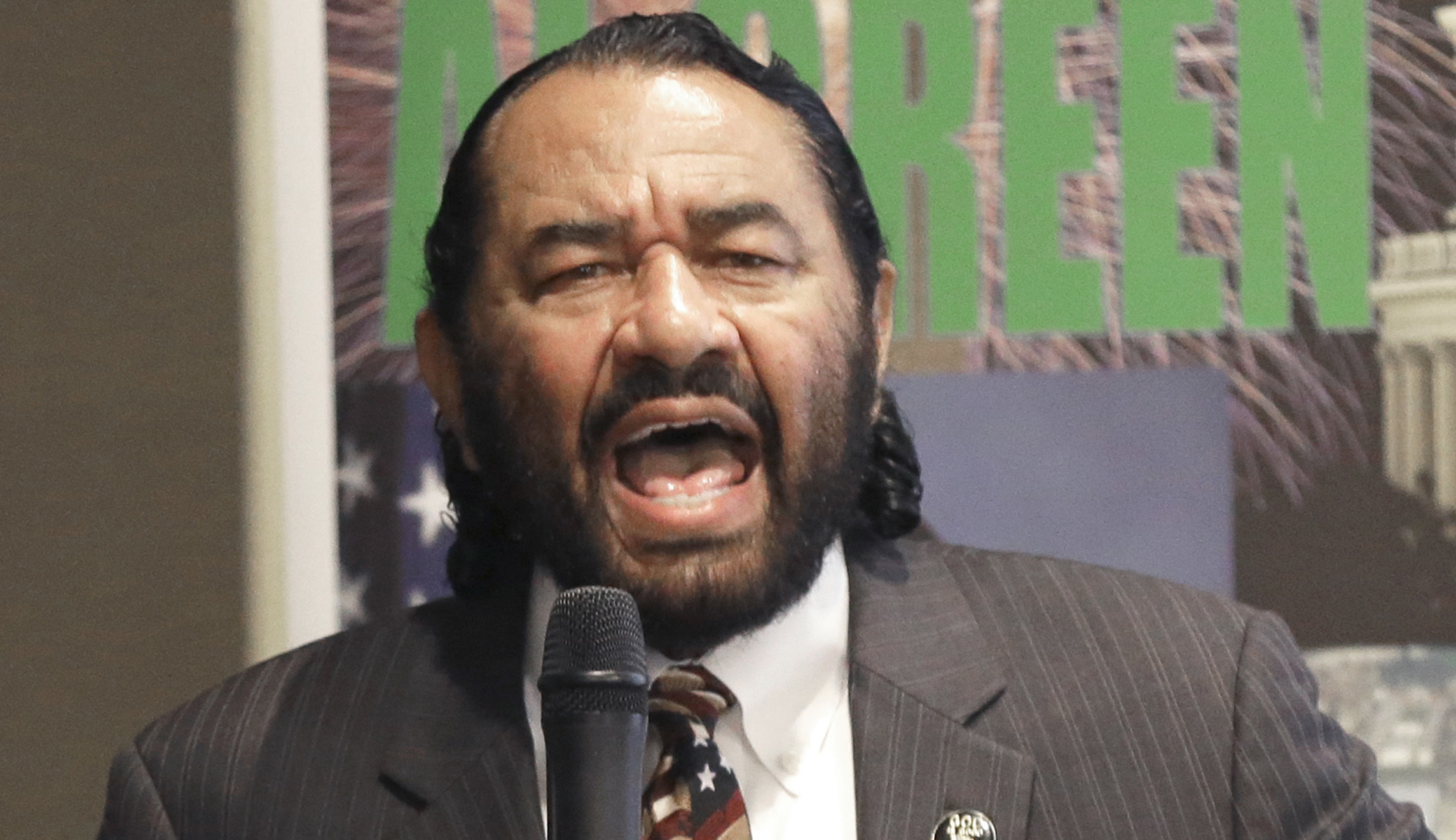 Al Green: Self-pardoning would put the president ‘above the law and beyond justice’
