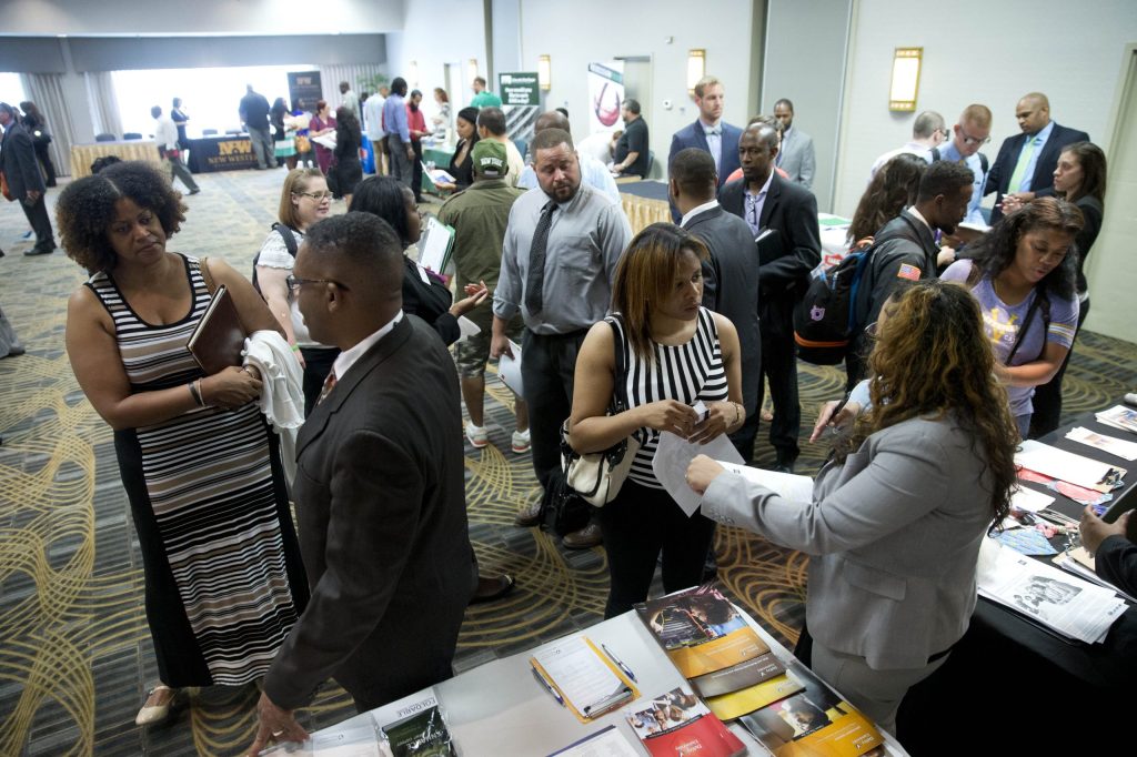Applications for US unemployment benefits dip