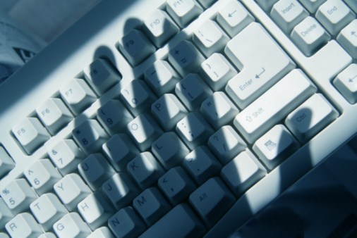 Congress must take action against rampant online scams