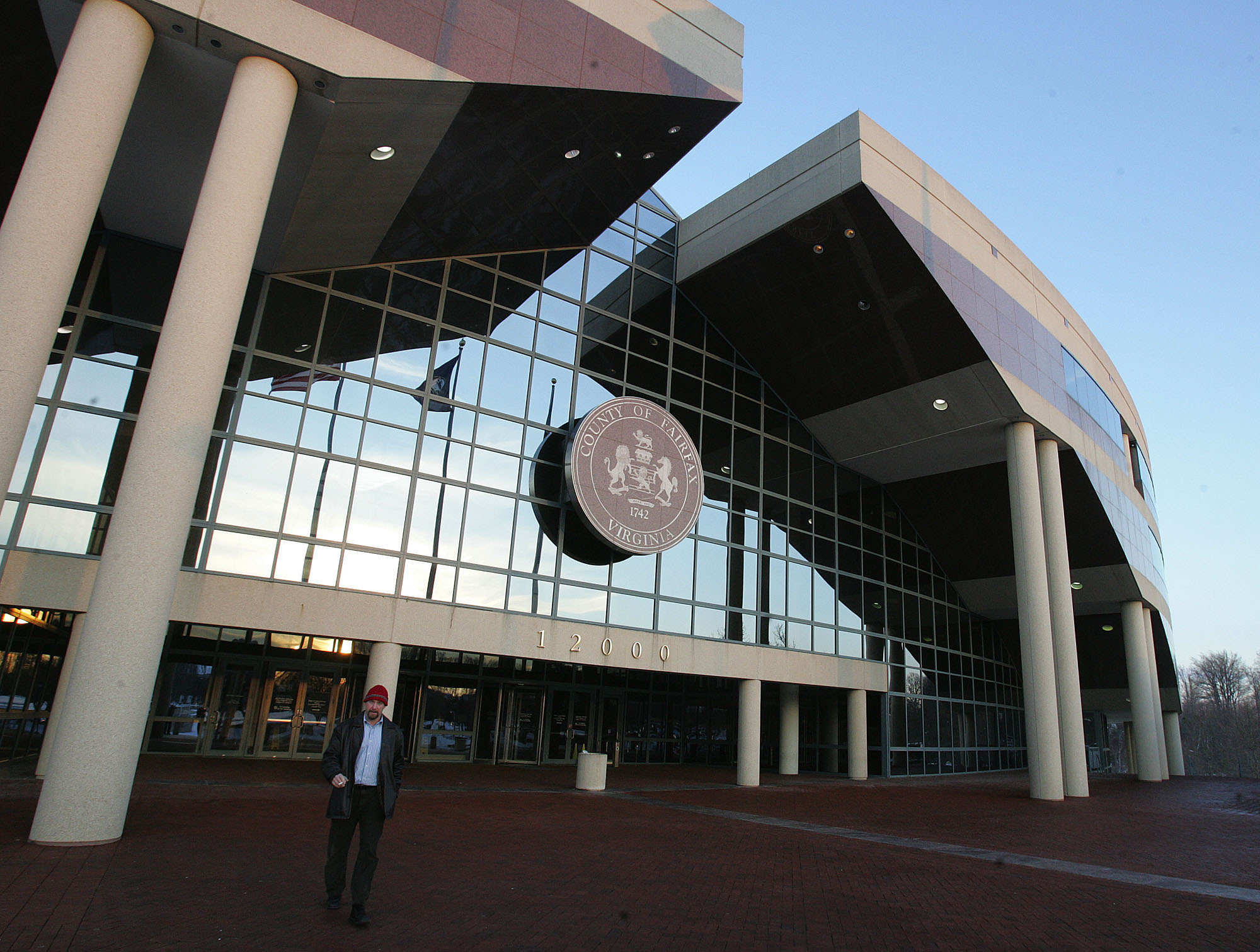 D.C.-region bureaucrats rake in big bucks