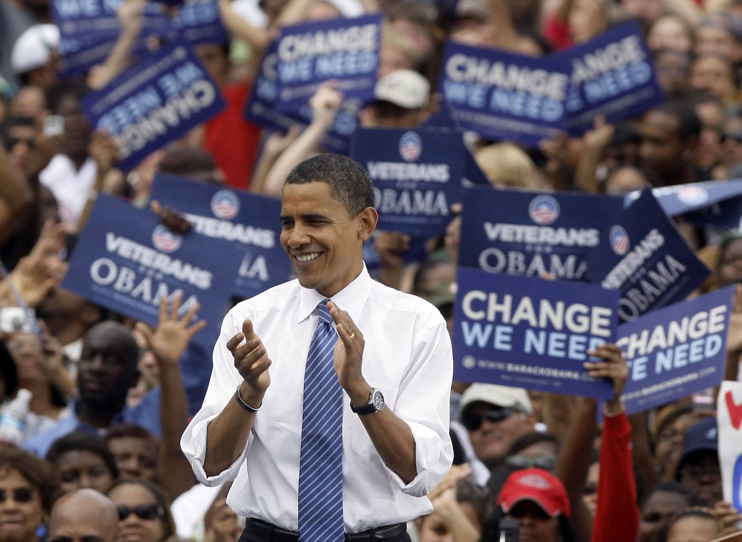 Obama supporters are asking others to please clap