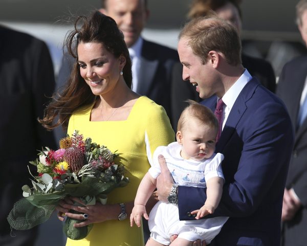 Royal couple visit wildfire-affected Aussie town